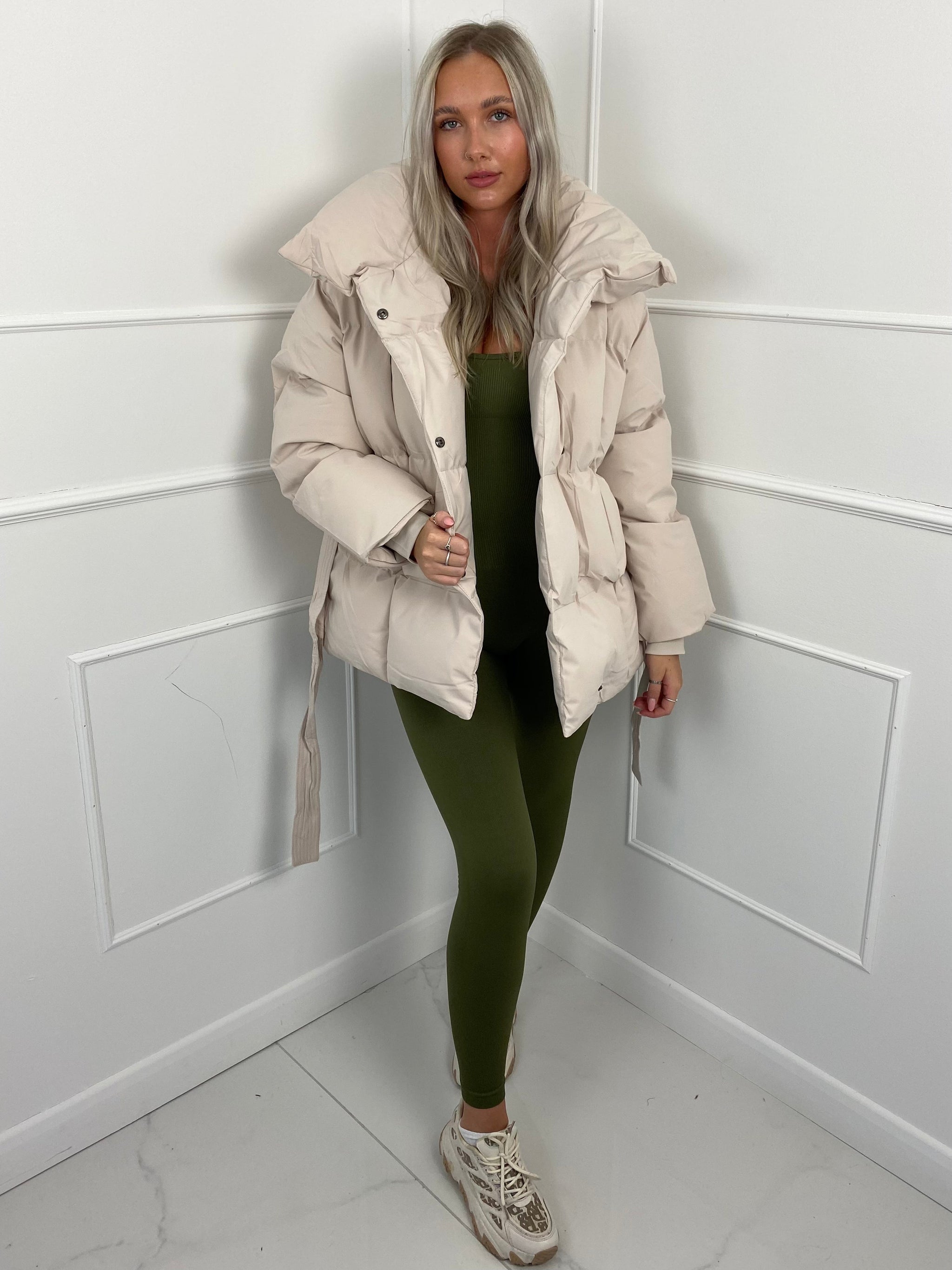 Elina™ | Gesteppte Kurzjacke mit Taillengürtel