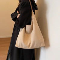 CELINA | Umhängetasche aus Veloursleder