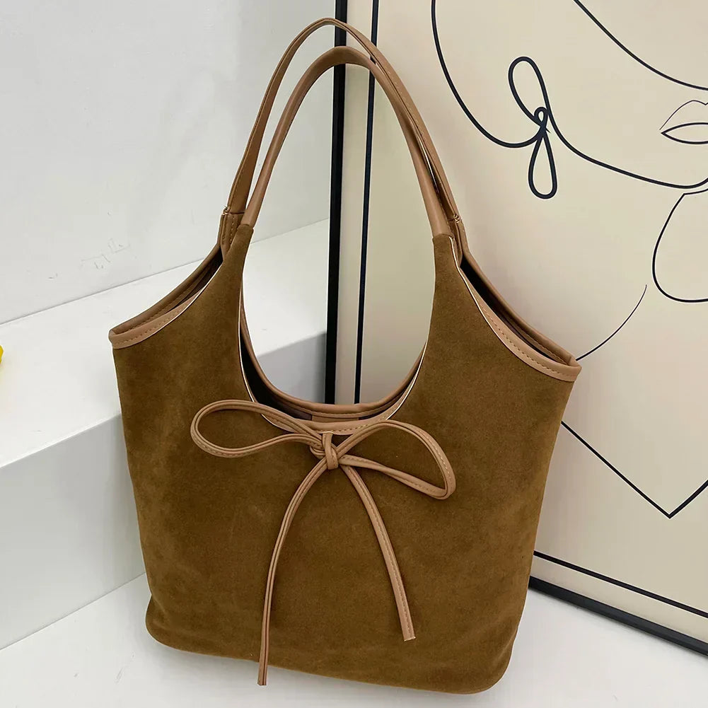 CELINA | Beuteltasche mit Knoten
